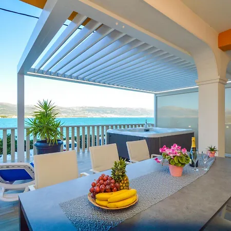 Apartamento Mornar-5 By Interhome Trogir