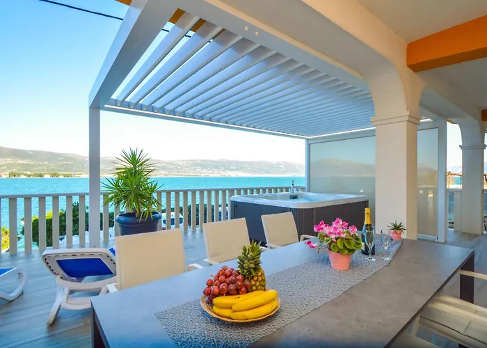 Apartamento Mornar-5 By Interhome Trogir
