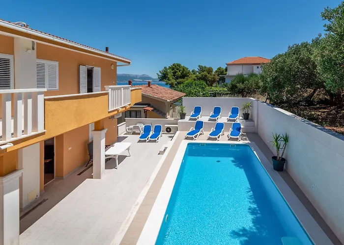 Mornar-5 By Interhome Apartamento Trogir